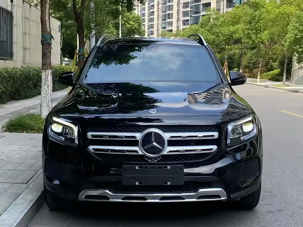 Mercedes-Benz GLB 2023