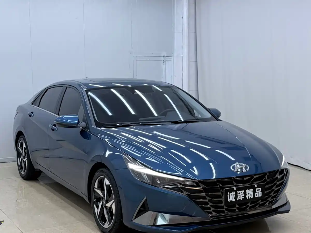 Hyundai Elantra 2023