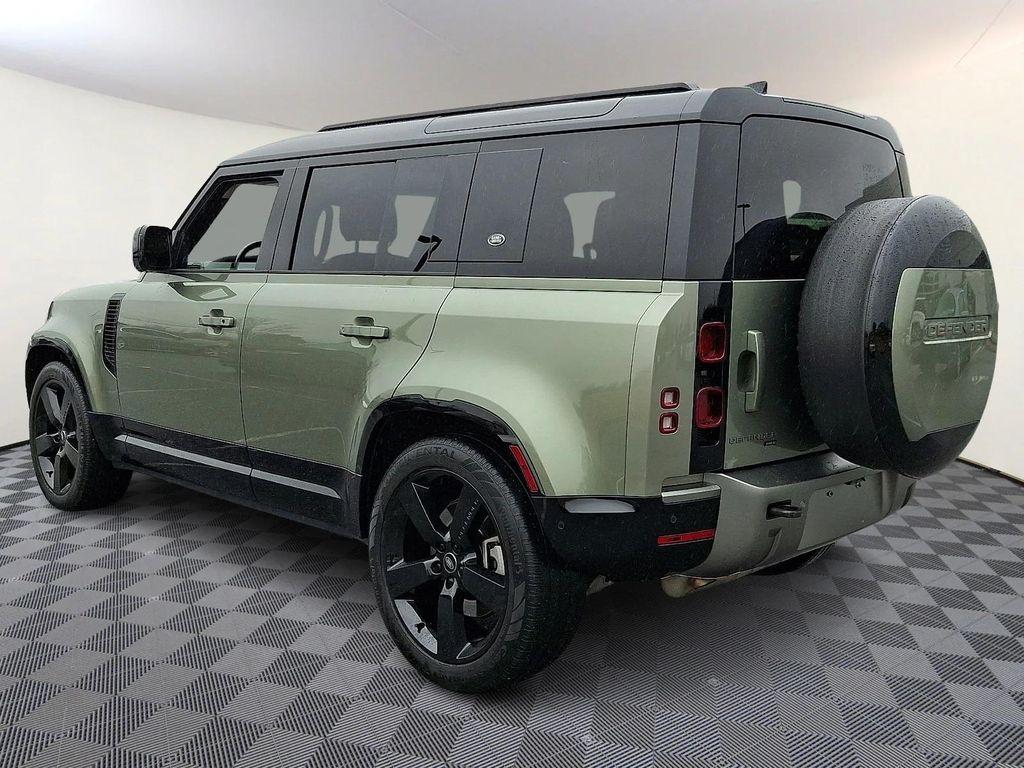 Land Rover Defender 2023