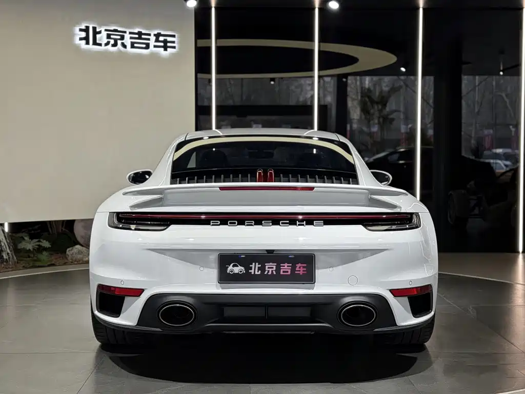 Porsche 911 2023