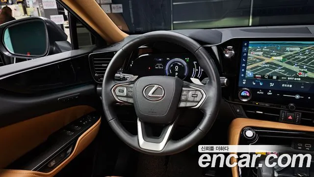 Lexus NX 2023