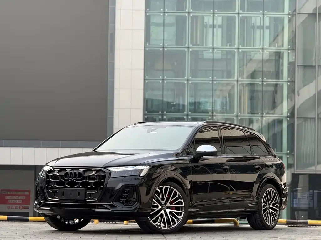 Audi SQ7 2025