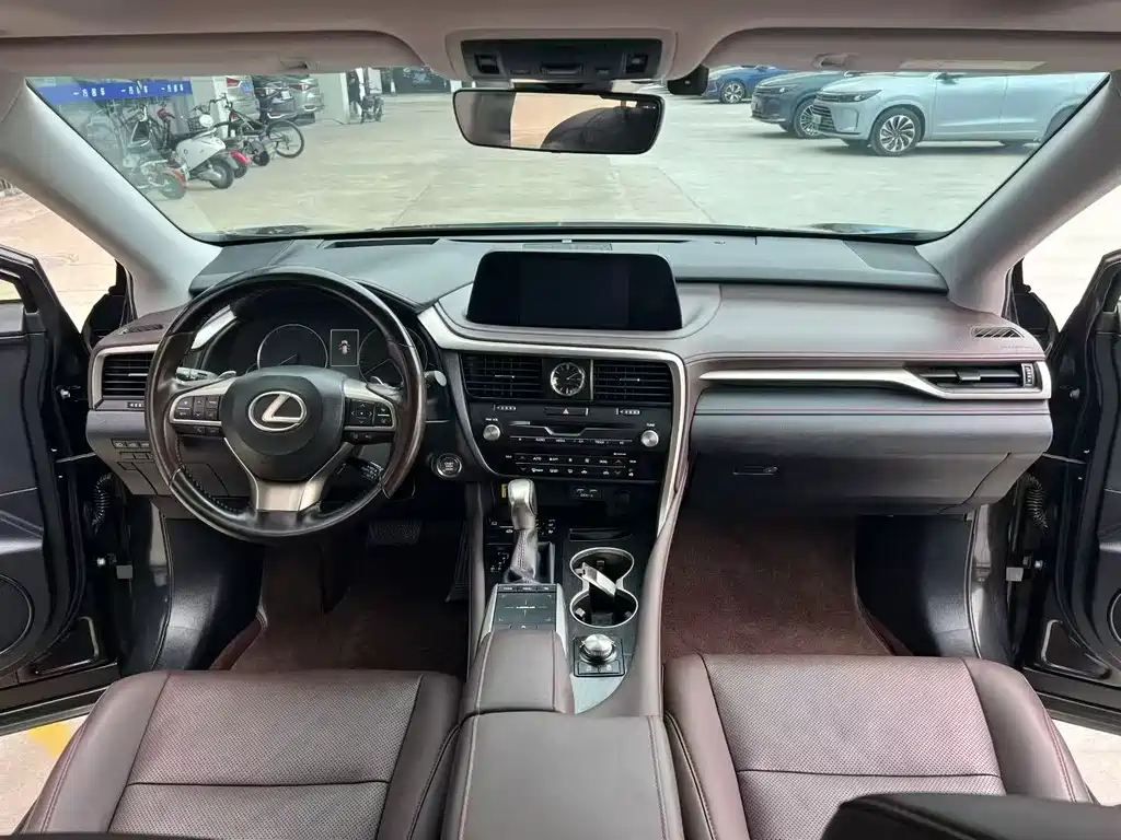 Lexus RX 2022