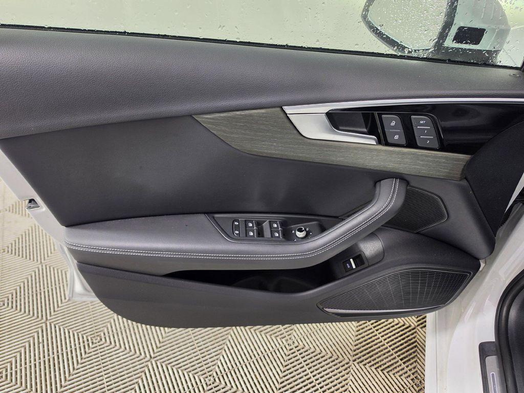 Audi A4 2023