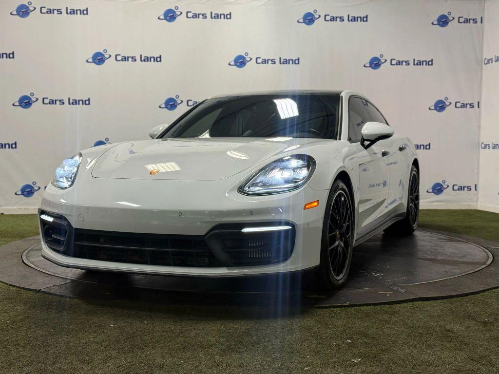 Porsche Panamera 2021