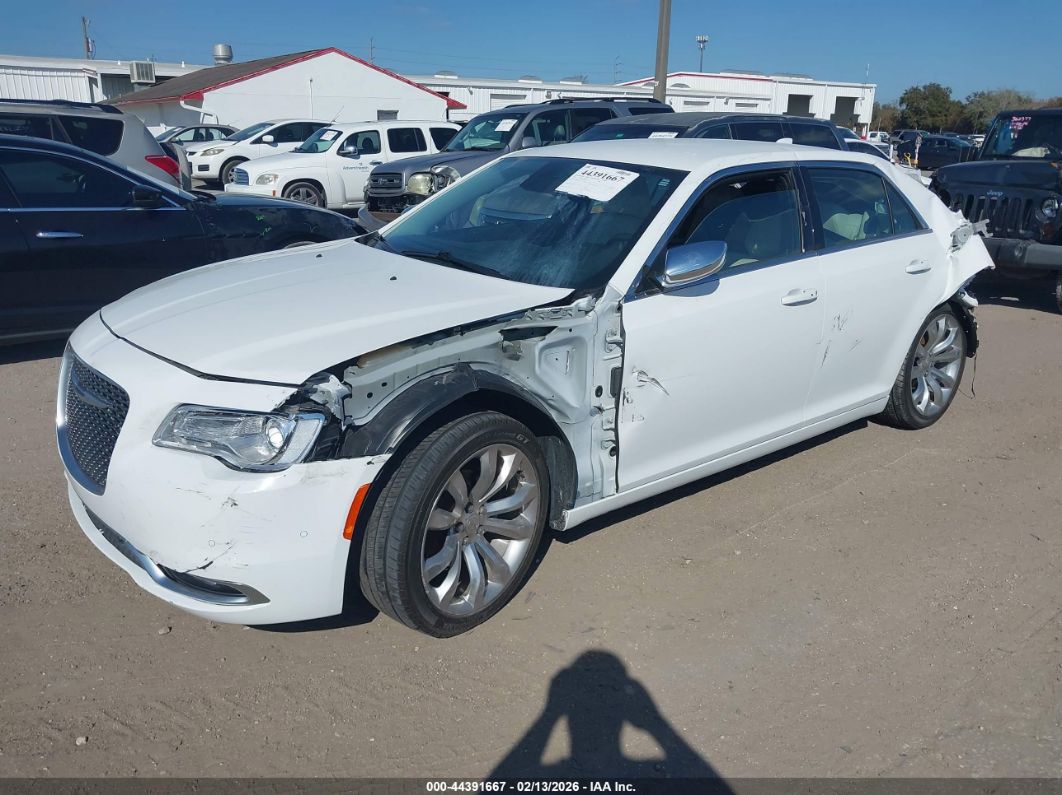 Chrysler 300 2021