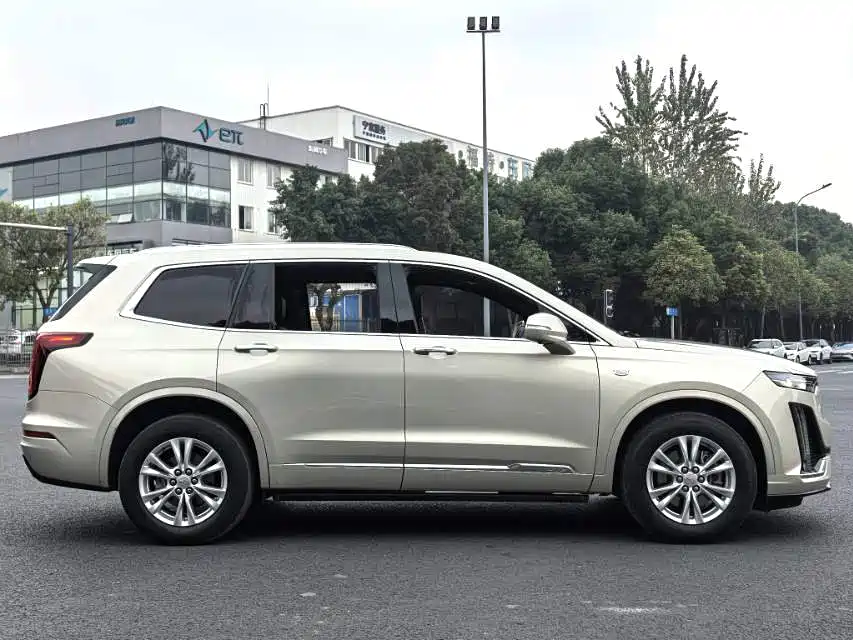 Cadillac XT6 2021