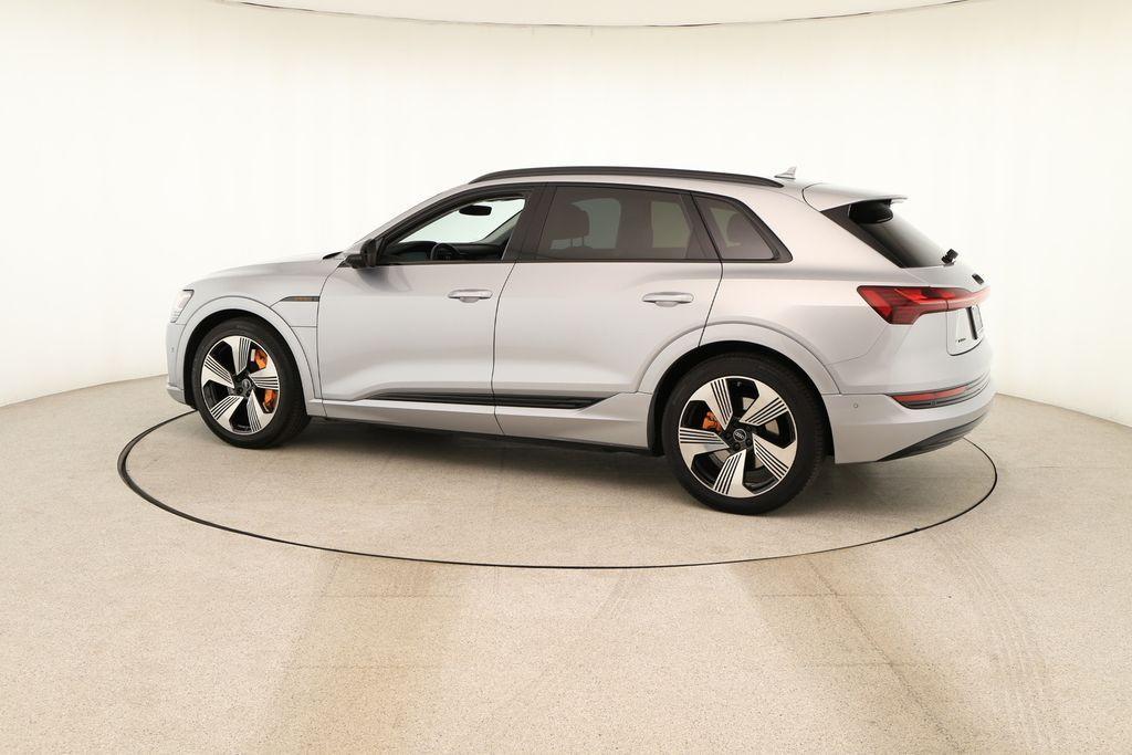 Audi e-tron 2023