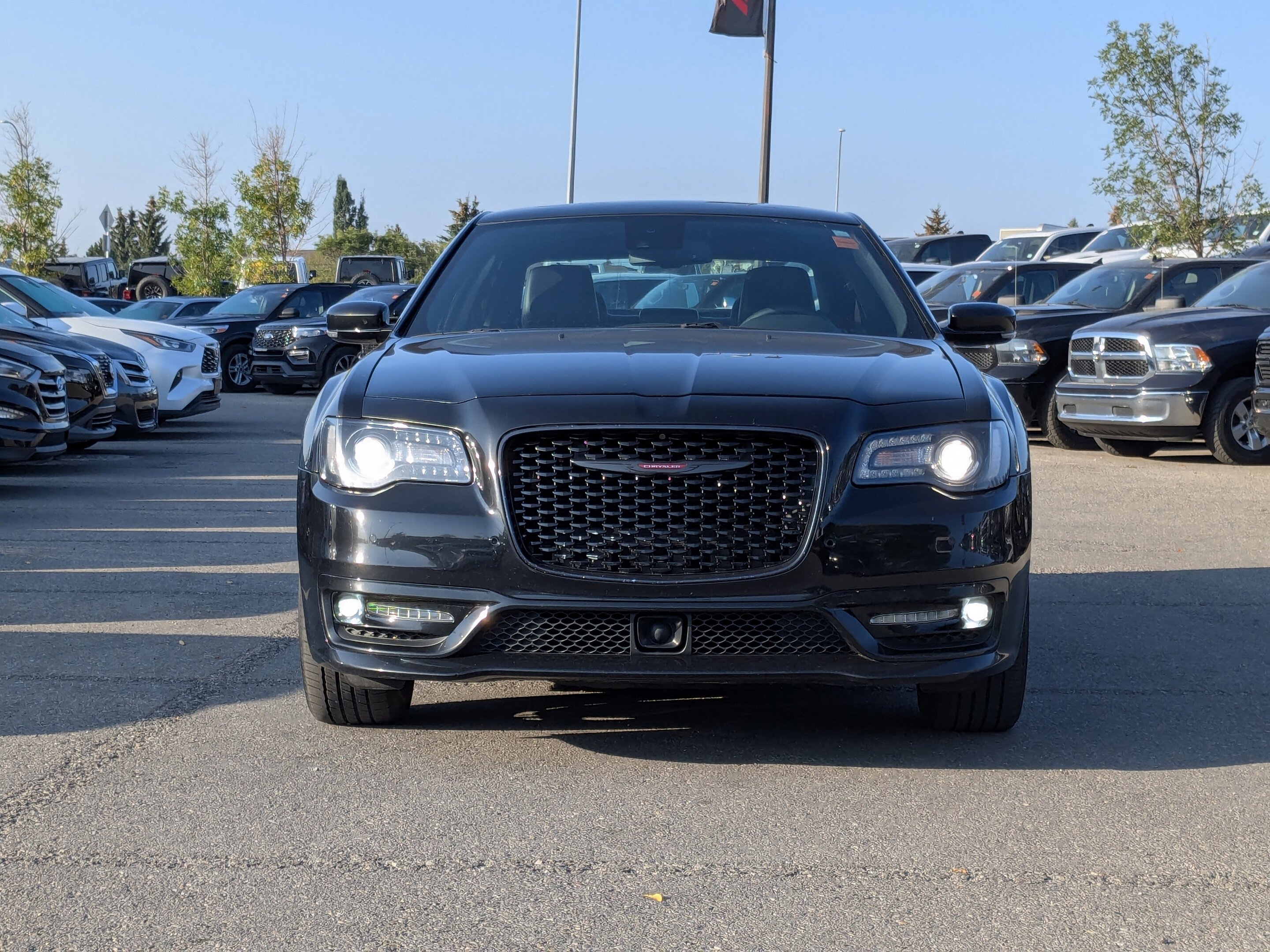 Chrysler 300 2023