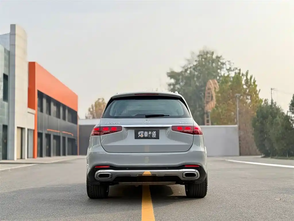 Mercedes-Benz GLS 2024