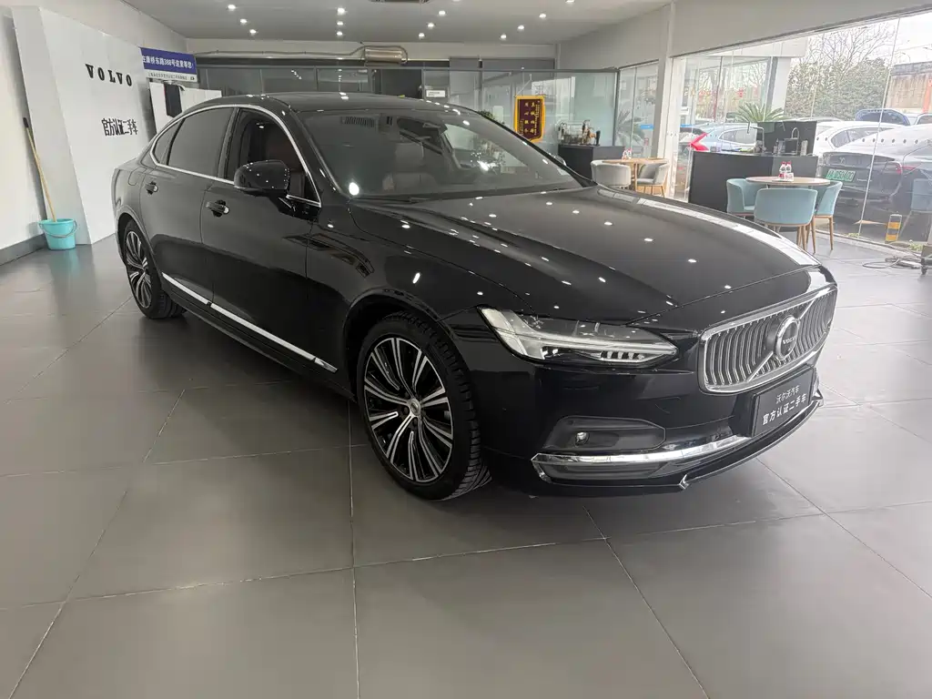 Volvo S90 2022