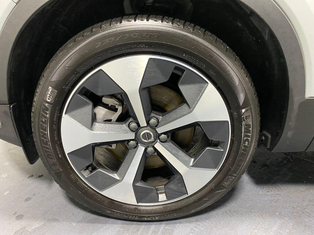 Volvo XC40 2024