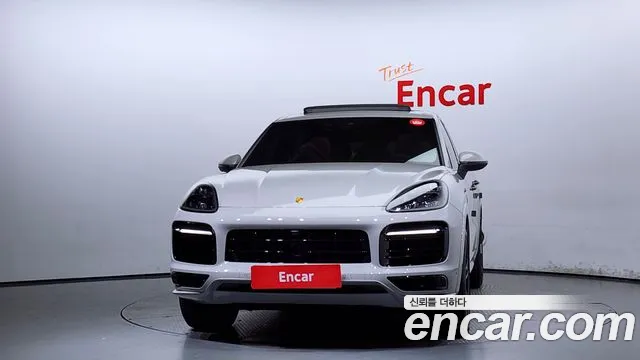 Porsche Cayenne 2022