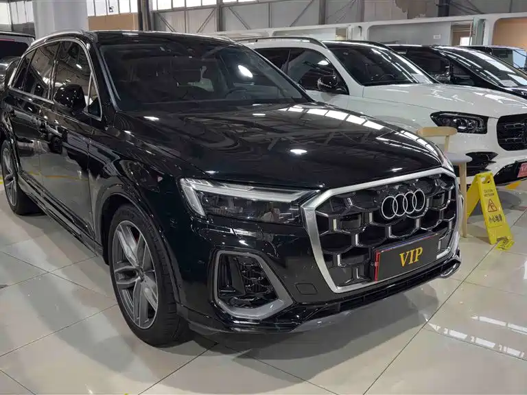 Audi Q7 2024