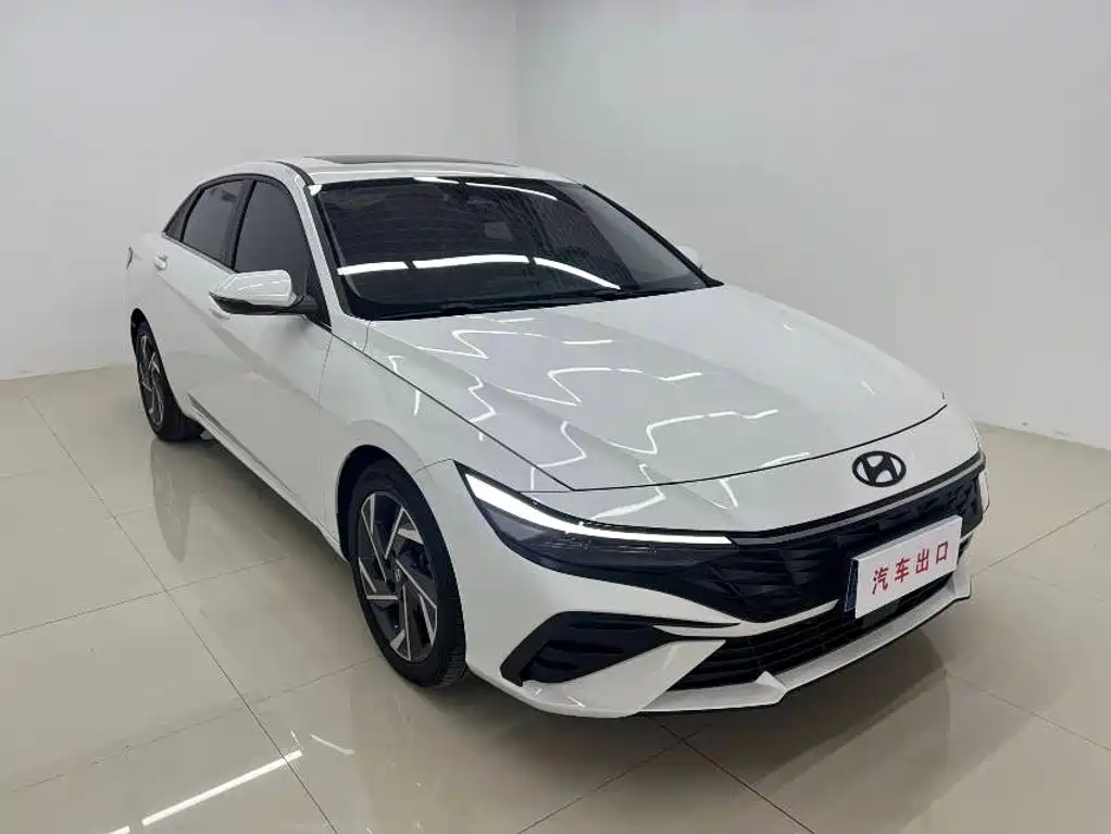 Hyundai Elantra 2023