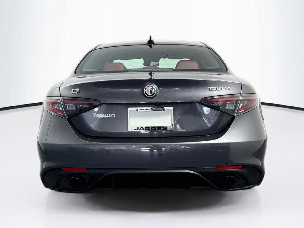 Alfa Romeo Giulia 2024