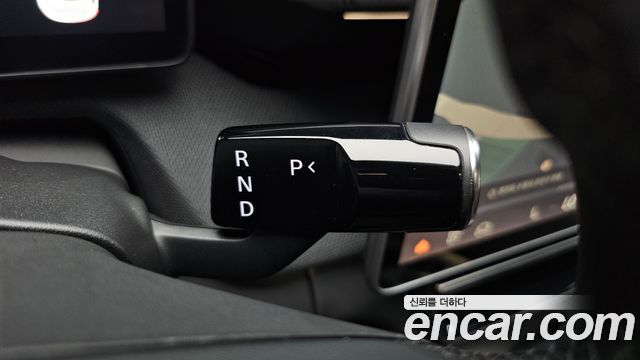 Polestar 4 2025