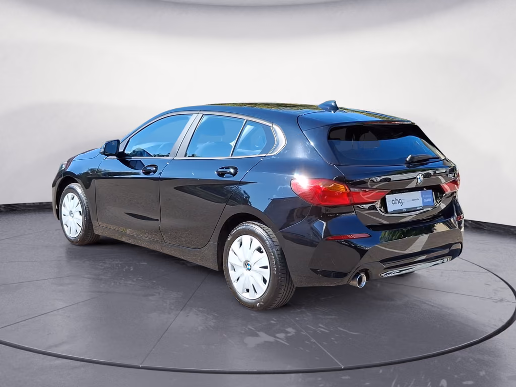 BMW 116 2024