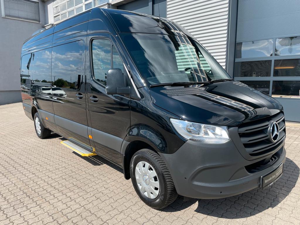 Mercedes-Benz SPRINTER 2024