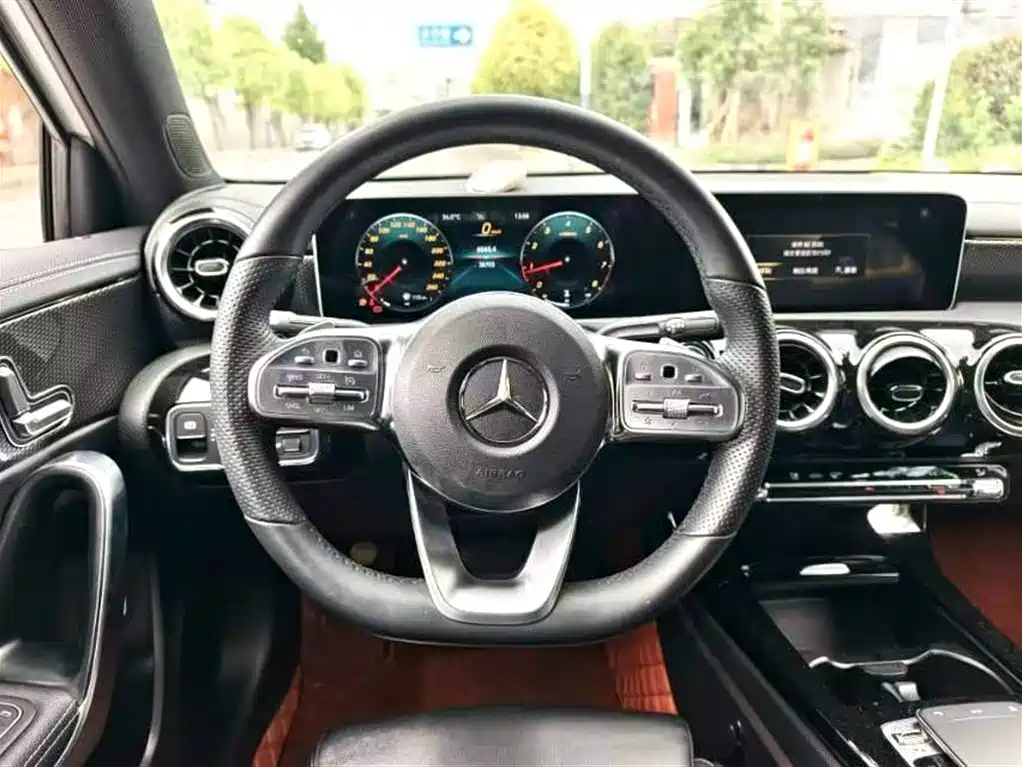 Mercedes-Benz A-Класс 2021