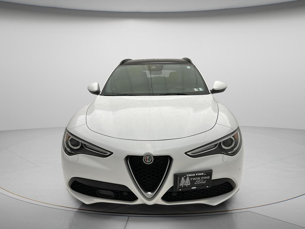 Alfa Romeo Stelvio 2023