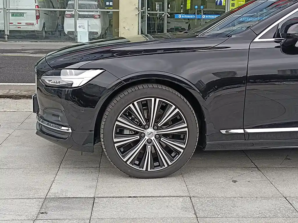 Volvo S90 2024