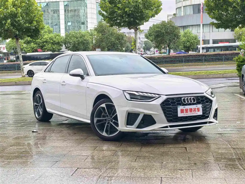 Audi A4 2025