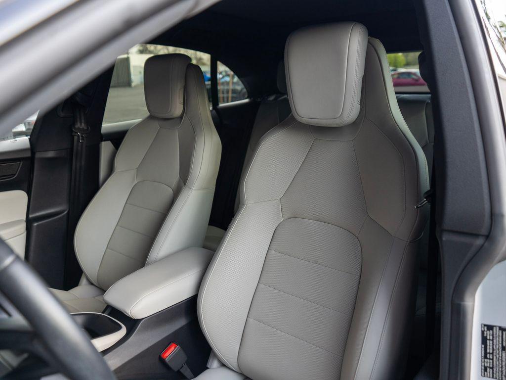 Porsche Macan 2024