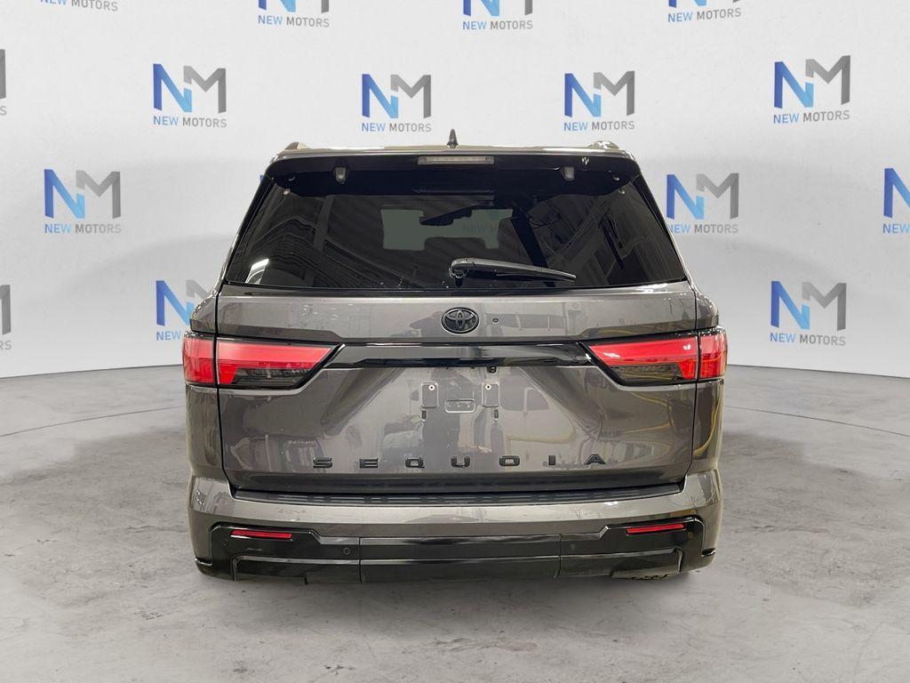 Toyota Sequoia 2024