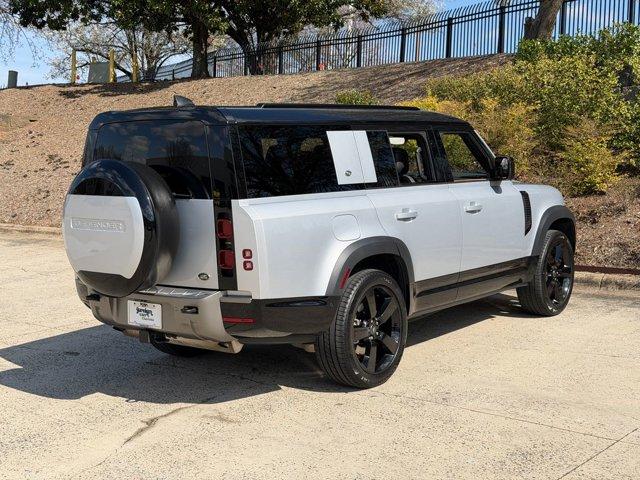 Land Rover Defender 2023