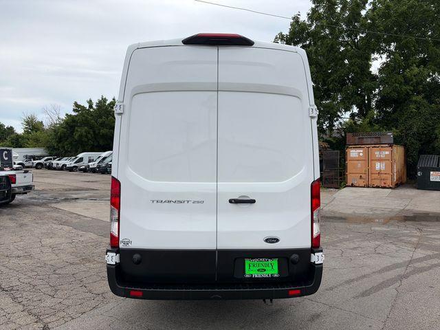 Ford Transit 2025
