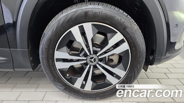 Mercedes-Benz GLB 2023