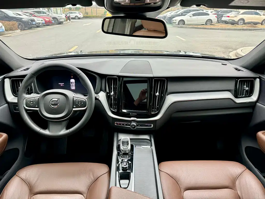 Volvo XC60 2022