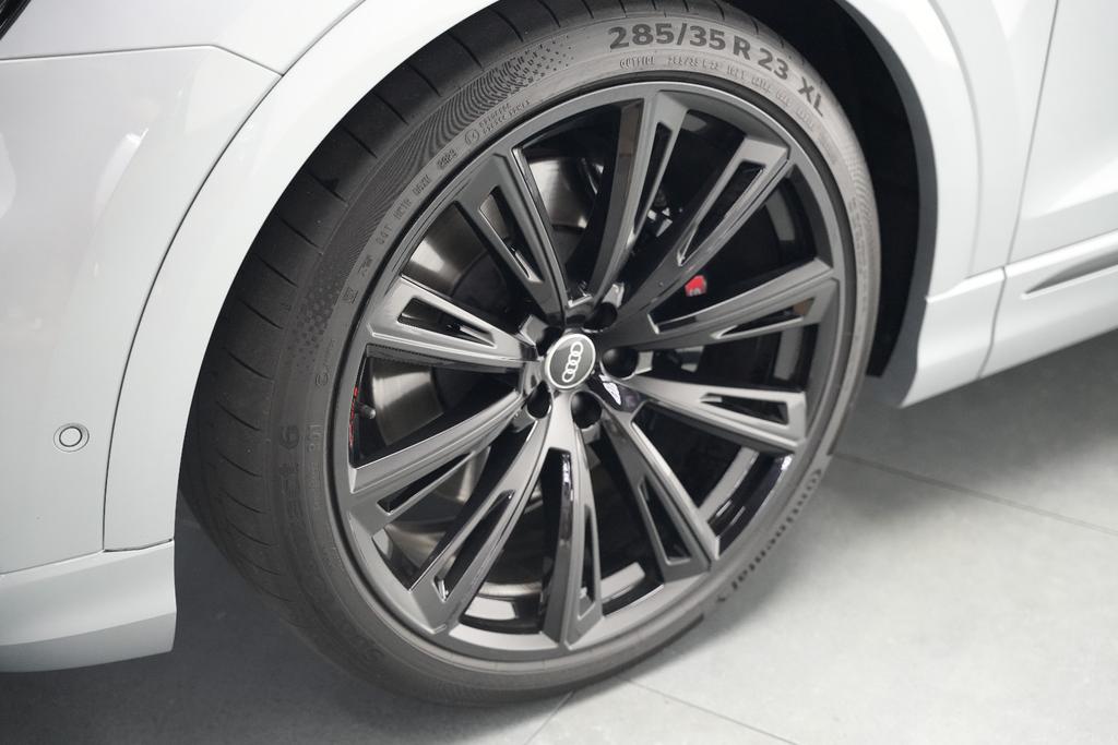 Audi SQ8 2023
