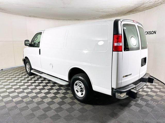 Chevrolet Express 2024