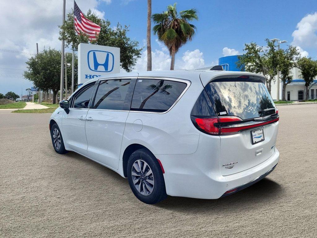 Chrysler Pacifica 2024