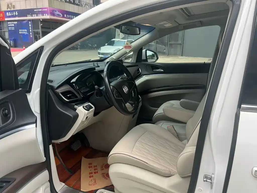 Buick GL8 2021