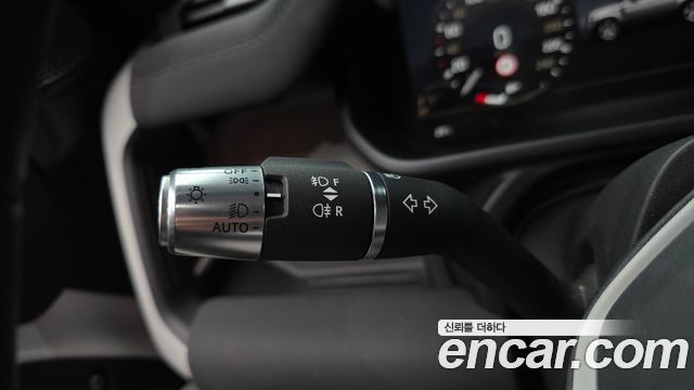 Land Rover Defender 2021