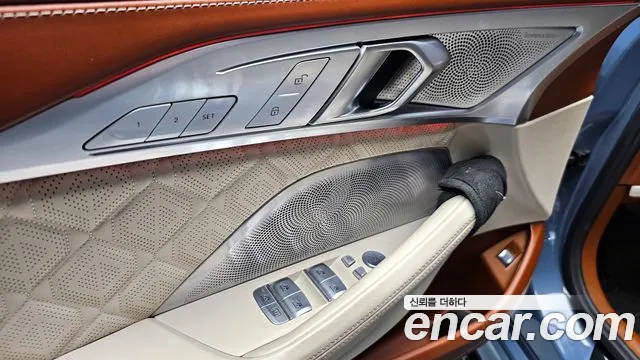 BMW M8 2022