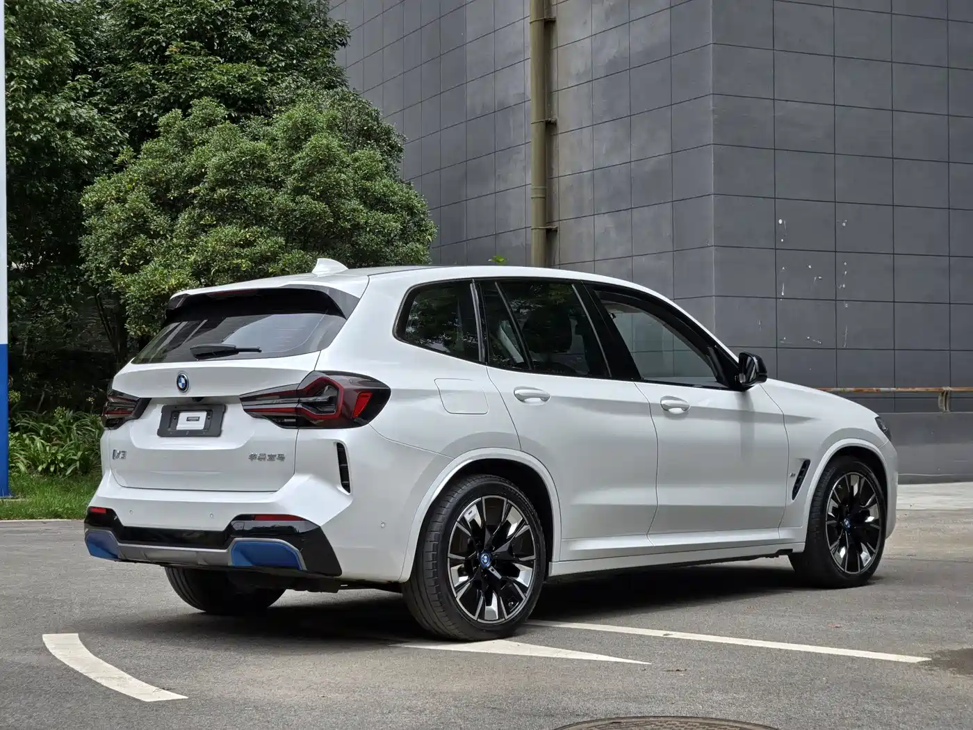 BMW iX3 2021
