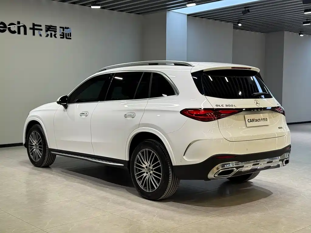 Mercedes-Benz GLC 2025