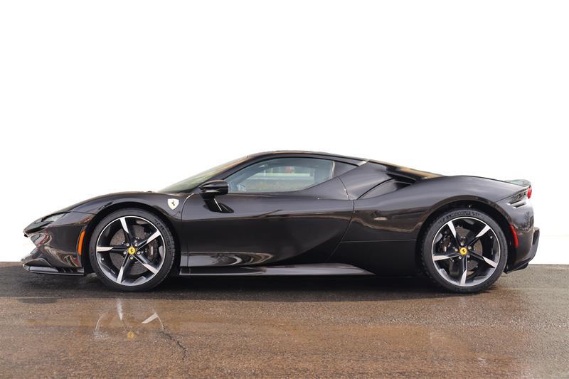 Ferrari SF90 2023