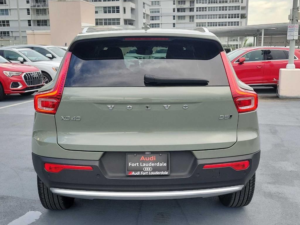 Volvo XC40 2024