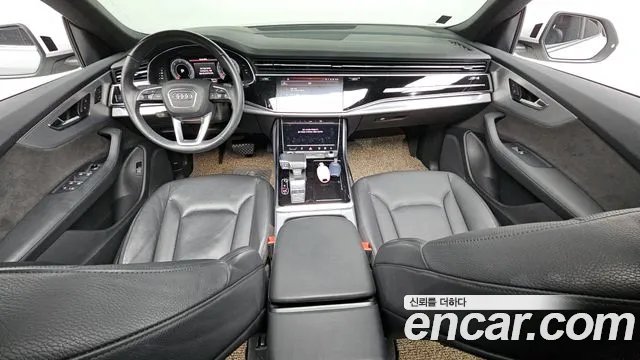 Audi Q8 2021