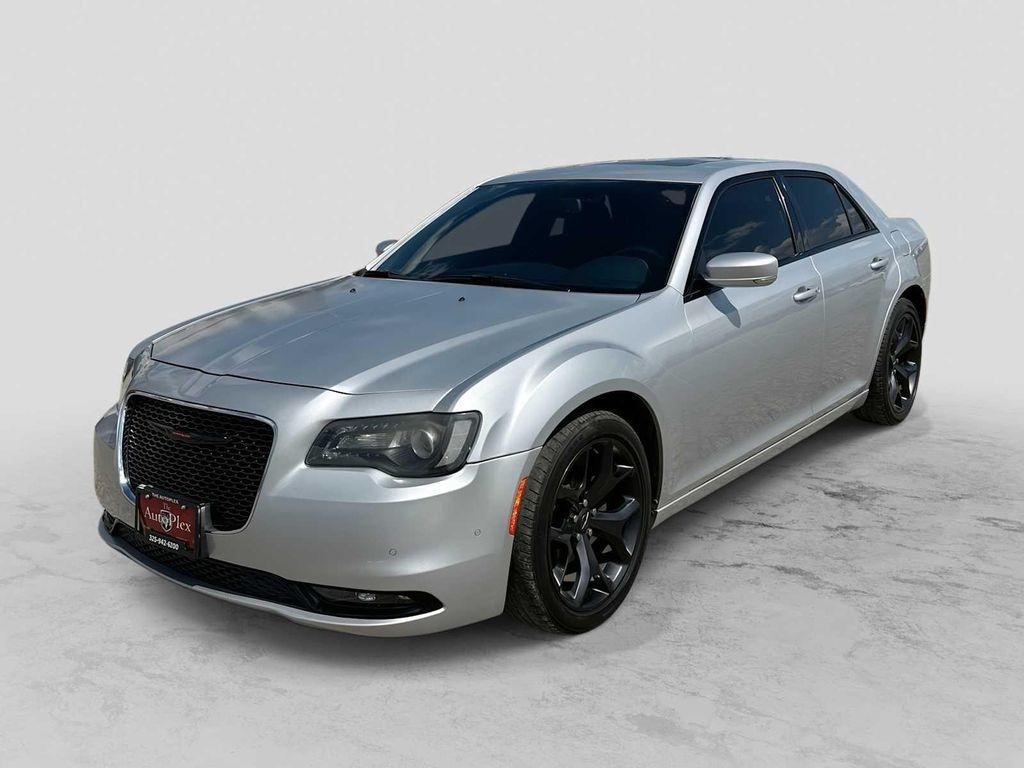 Chrysler 300 2021