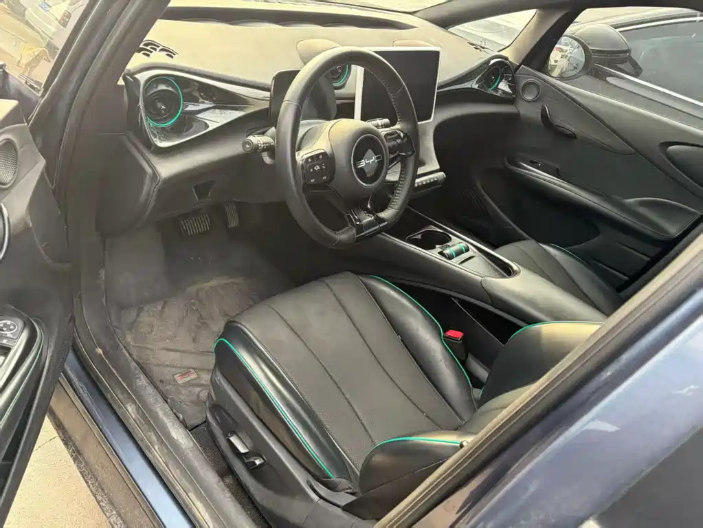 BYD Dolphin 2024