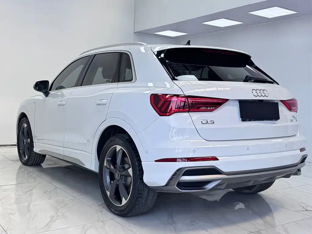 Audi Q3 2021