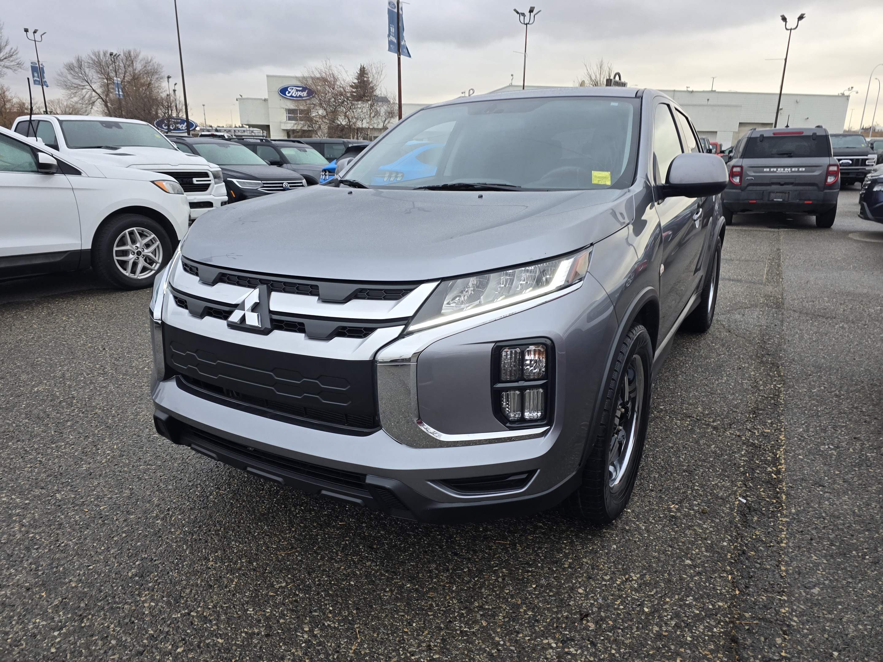 Mitsubishi RVR 2023
