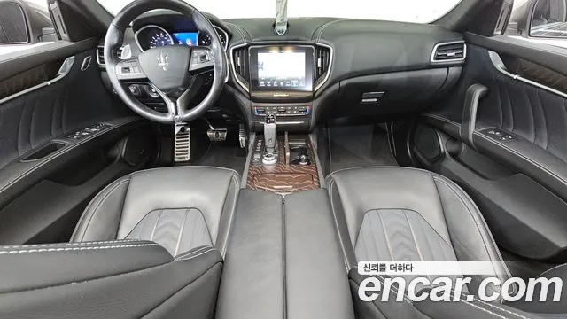Maserati Ghibli 2020
