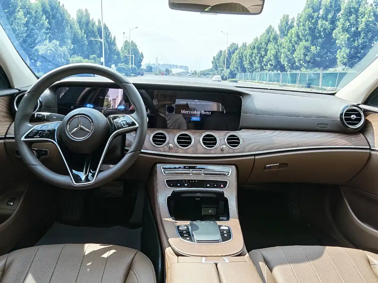 Mercedes-Benz E-Класс 2023
